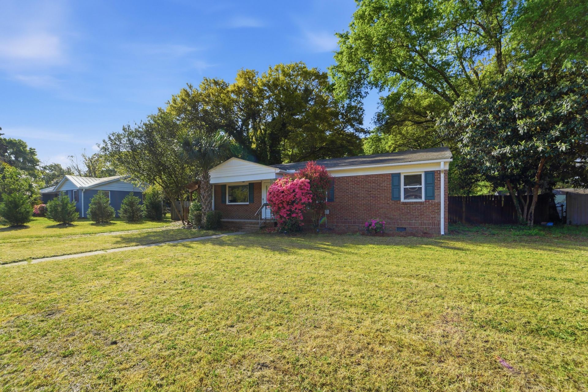 1749 Lady Ashley Street Photo 54