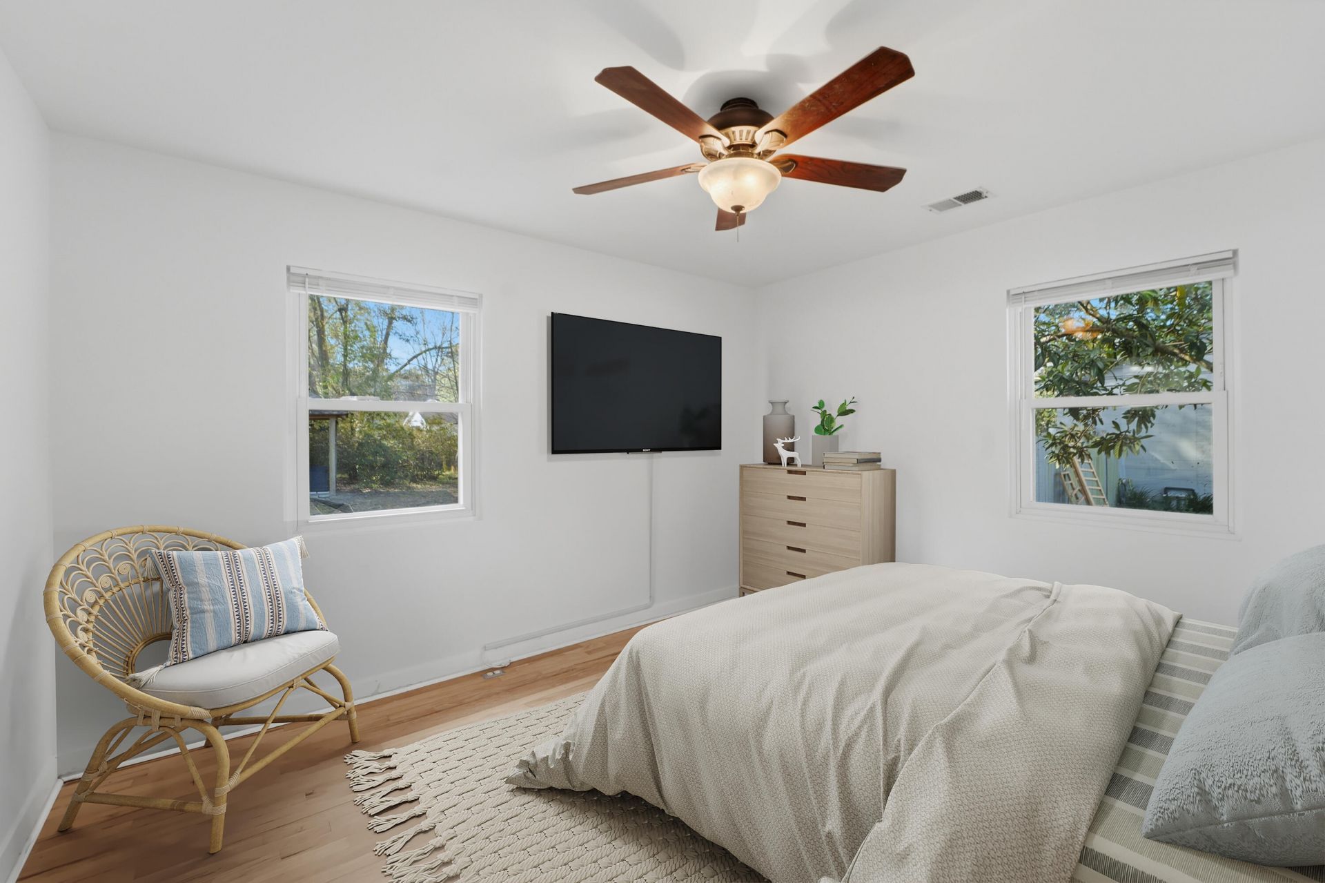 1749 Lady Ashley Street Photo 9