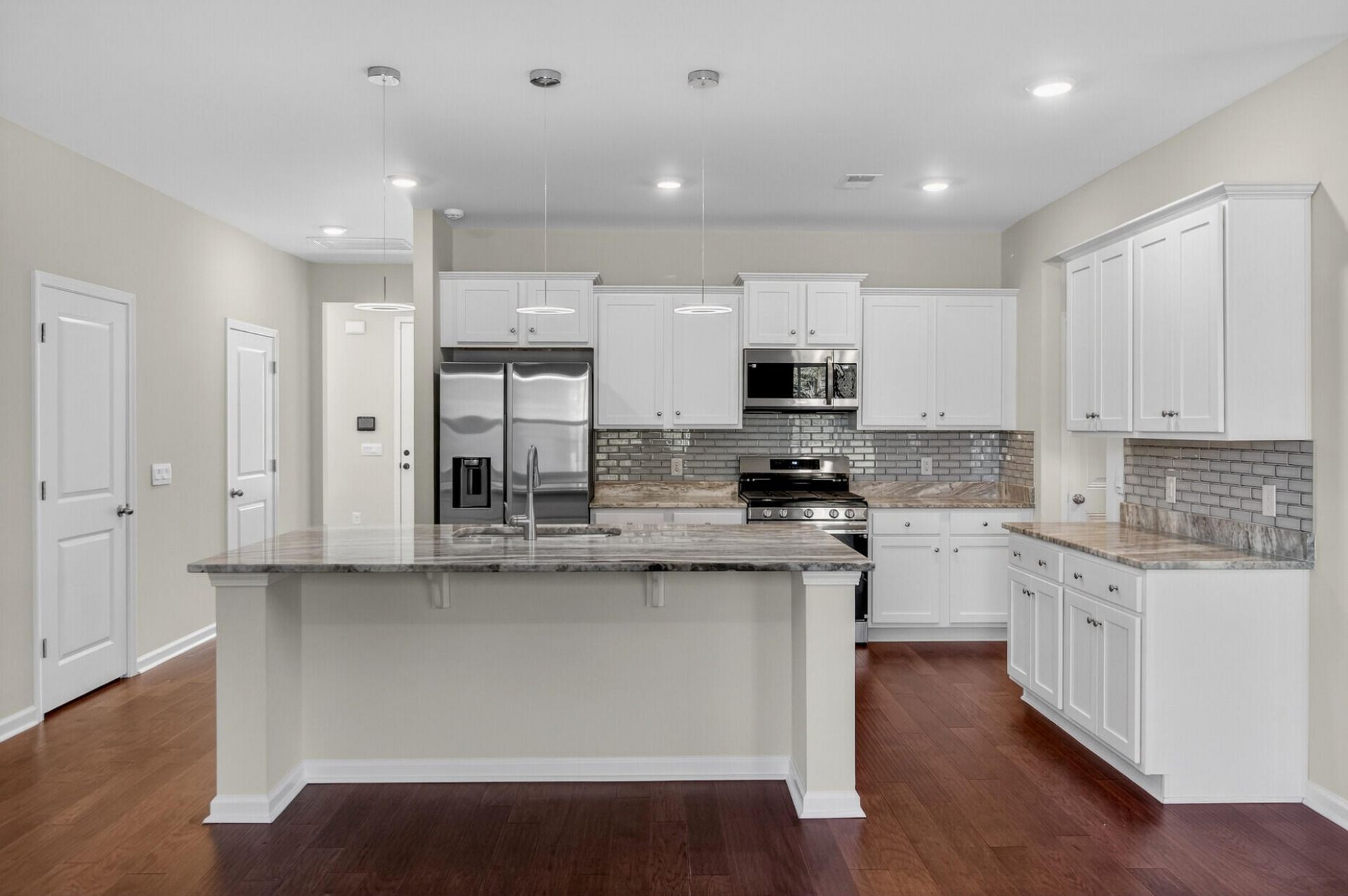 405 Canal Crossing Way Photo 7