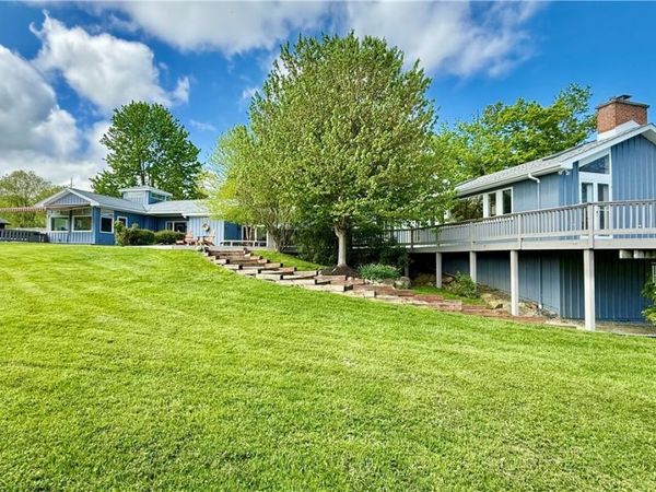 6975 Sweetland Road , Derby, NY 14047