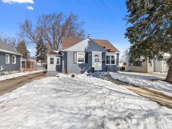 9006 W Dakota Ave, West Allis, WI 53227