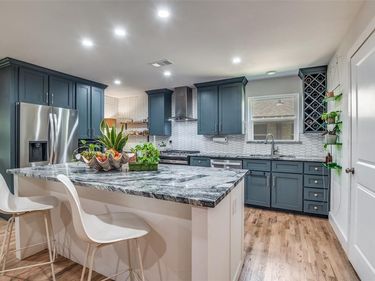 2728 Sunset Avenue, Dallas, TX 75211