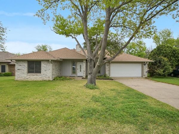 63 Robins Nest Drive, Hickory Creek, TX 75065