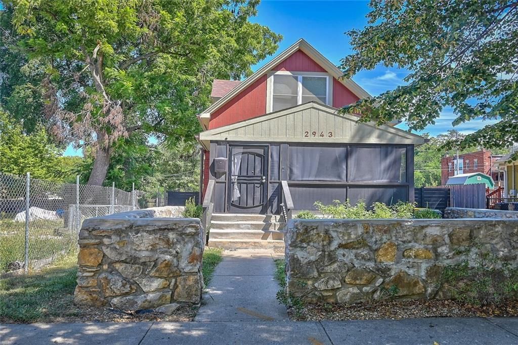 2943 Garfield Avenue, Kansas City, MO 64109 Main Photo