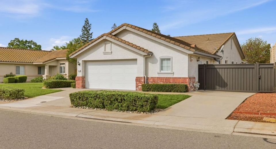 8087 Bothwell Dr, Sacramento, CA 95829 Photo
