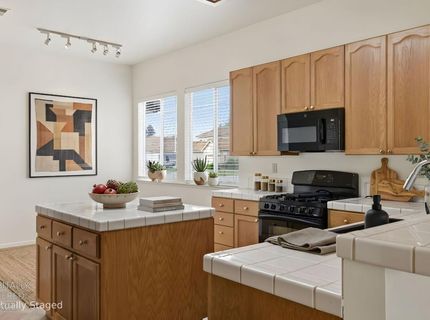 8087 Bothwell Dr, Sacramento, CA 95829 Photo