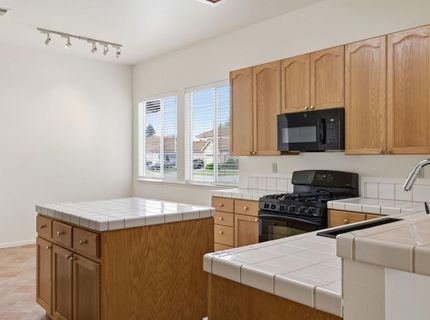 8087 Bothwell Dr, Sacramento, CA 95829 Photo