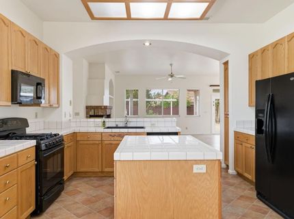 8087 Bothwell Dr, Sacramento, CA 95829 Photo