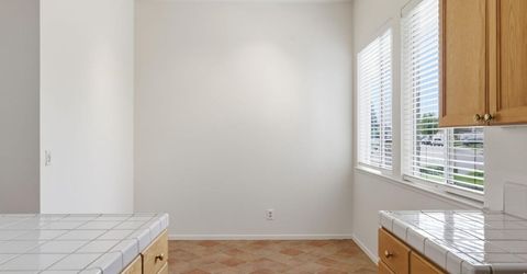 8087 Bothwell Dr, Sacramento, CA 95829 Photo