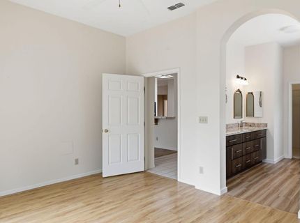 8087 Bothwell Dr, Sacramento, CA 95829 Photo