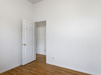 8087 Bothwell Dr, Sacramento, CA 95829 Photo