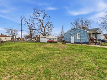 1738 Garfield Avenue , Lincoln Park, MI 48146