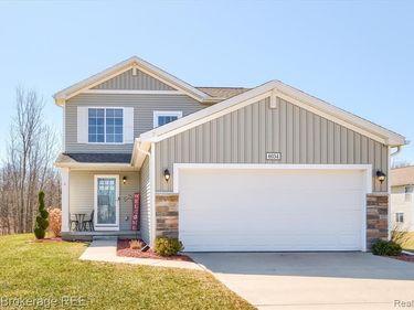 6034 Willow Trail, Grand Blanc Twp, MI 48439
