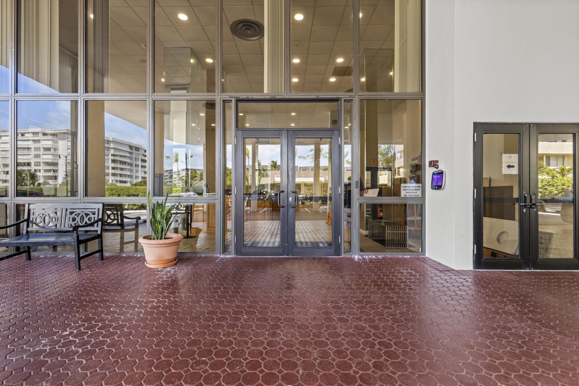 3589 S Ocean Boulevard, Unit 306, South Palm Beach, FL 33480 Photo