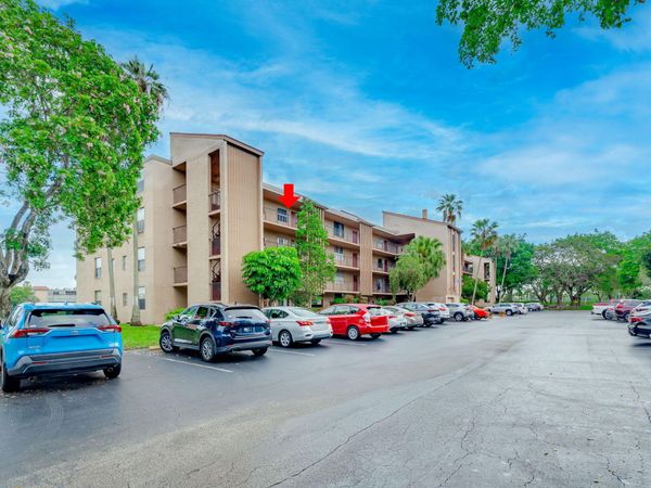 7301 NW 1st Street, Unit 402, Margate, FL 33063