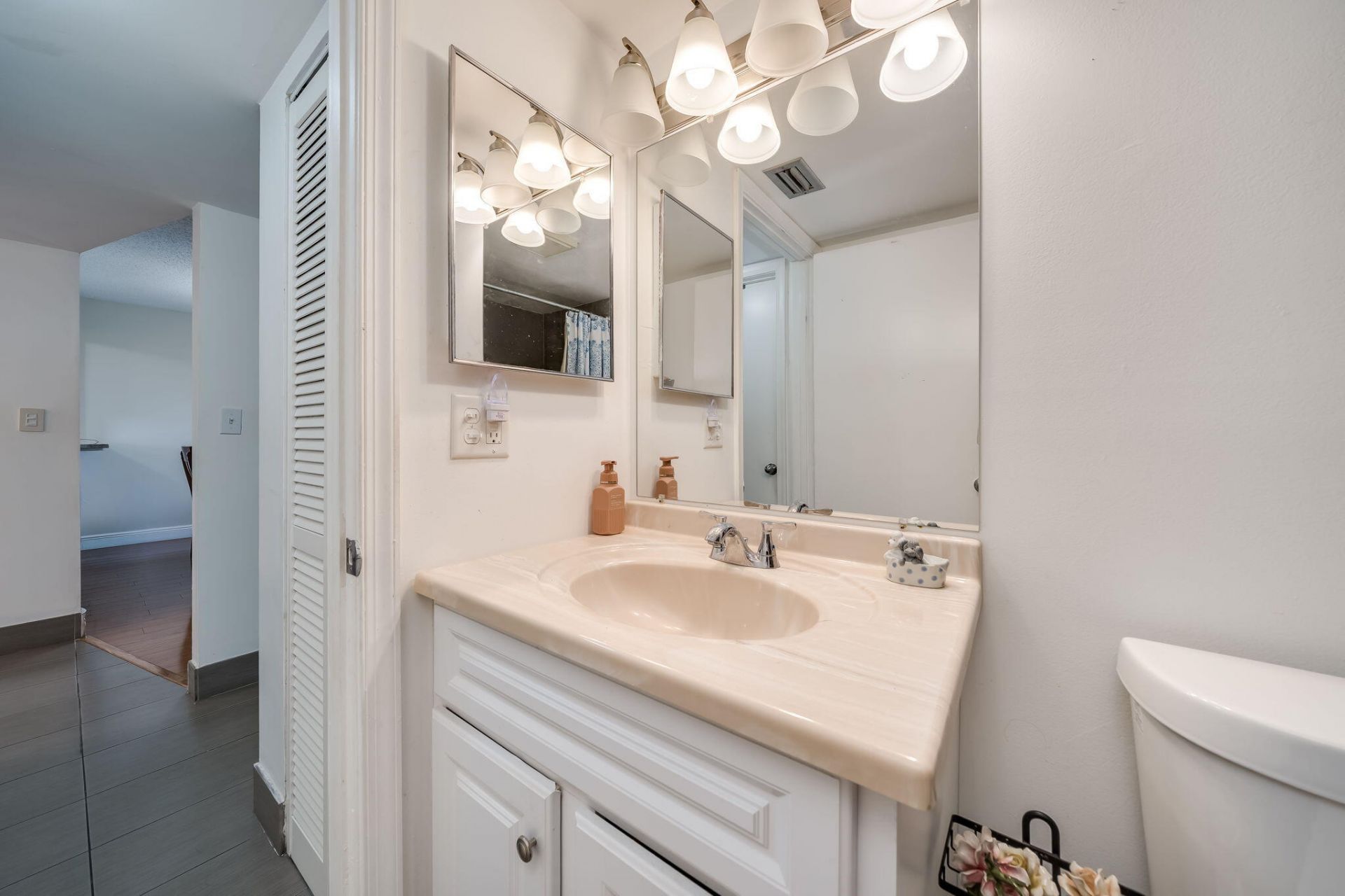 7301 NW 1st Street, Unit 402, Margate, FL 33063 Photo