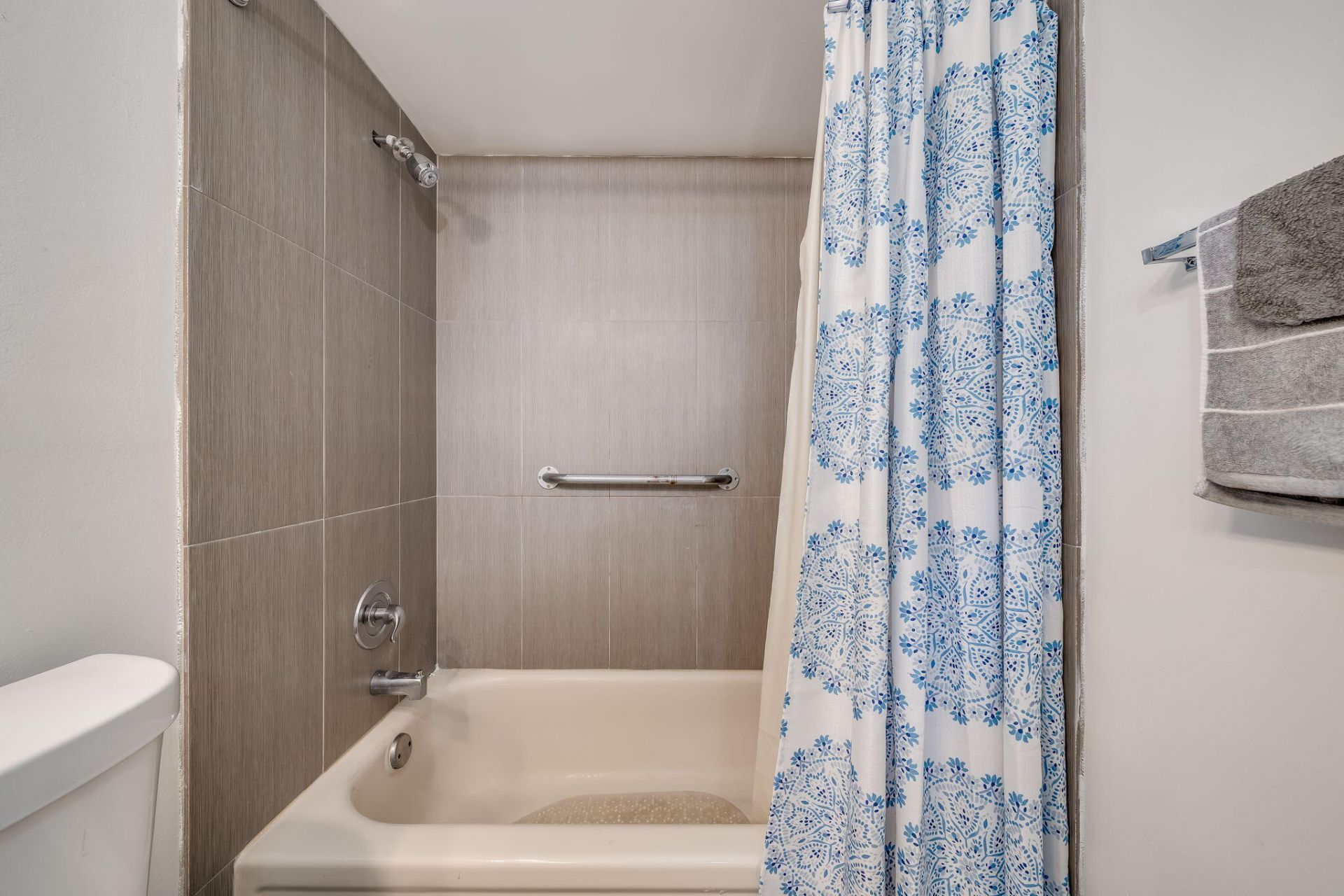 7301 NW 1st Street, Unit 402, Margate, FL 33063 Photo