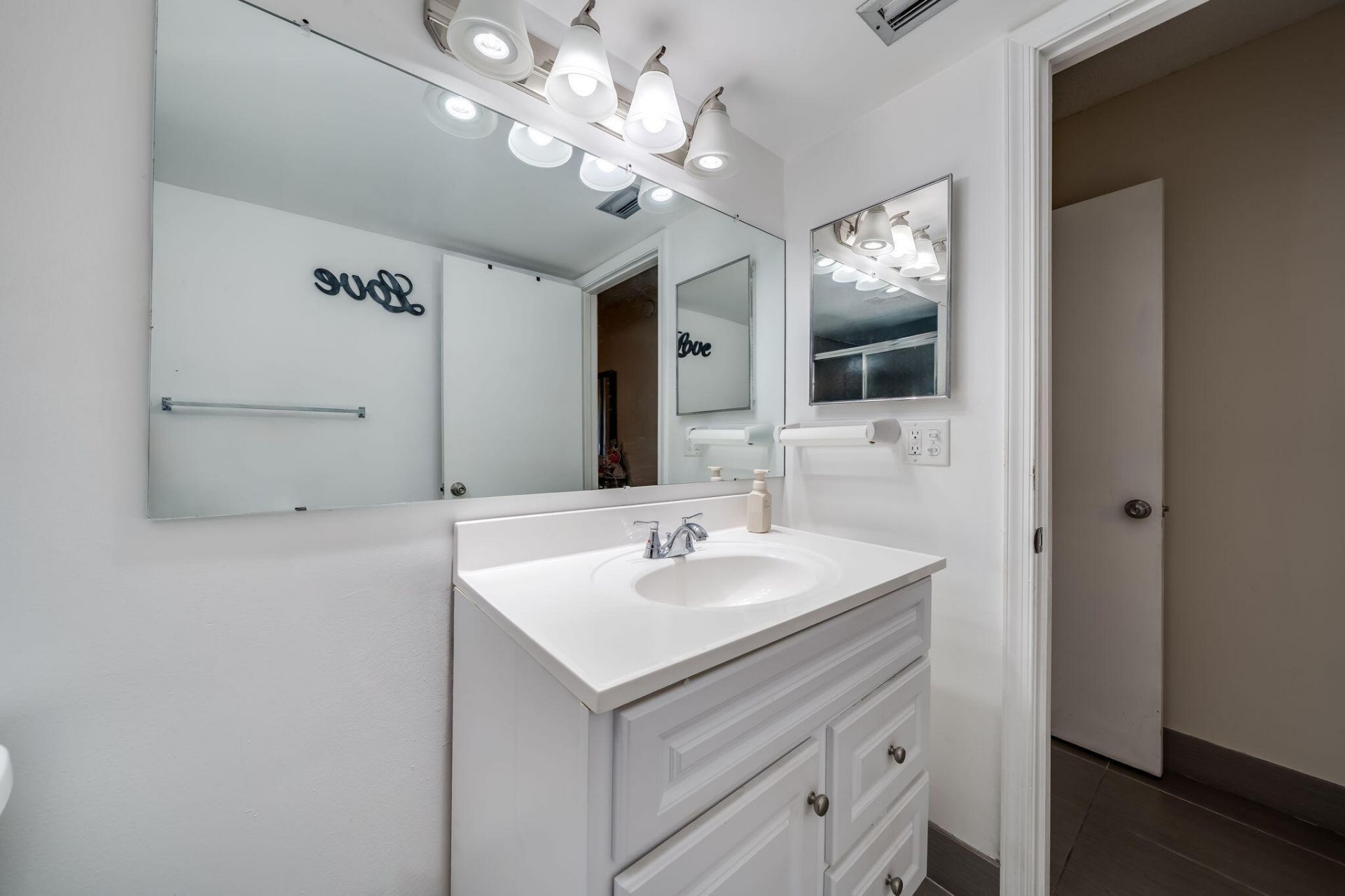 7301 NW 1st Street, Unit 402, Margate, FL 33063 Photo