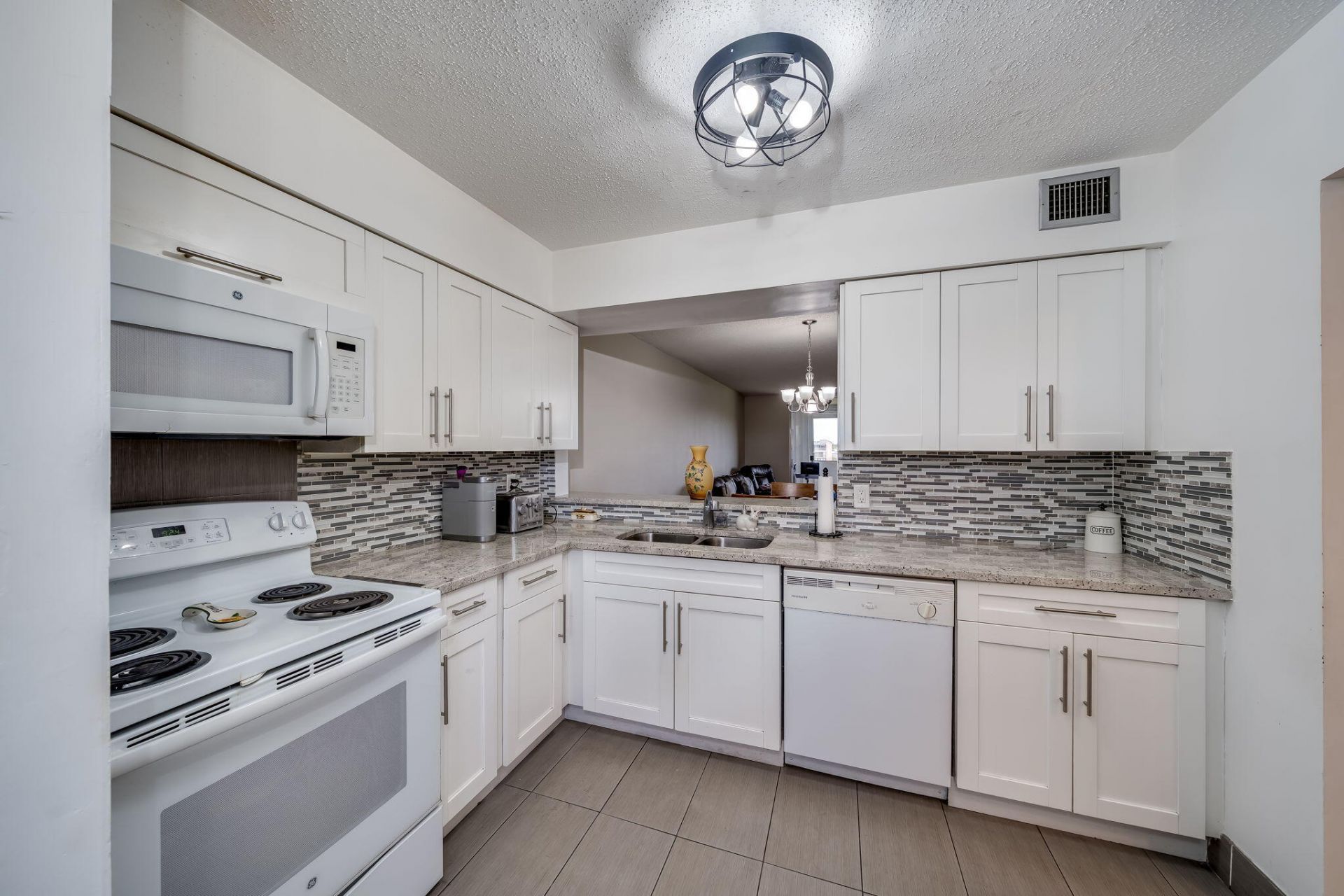 7301 NW 1st Street, Unit 402, Margate, FL 33063 Photo