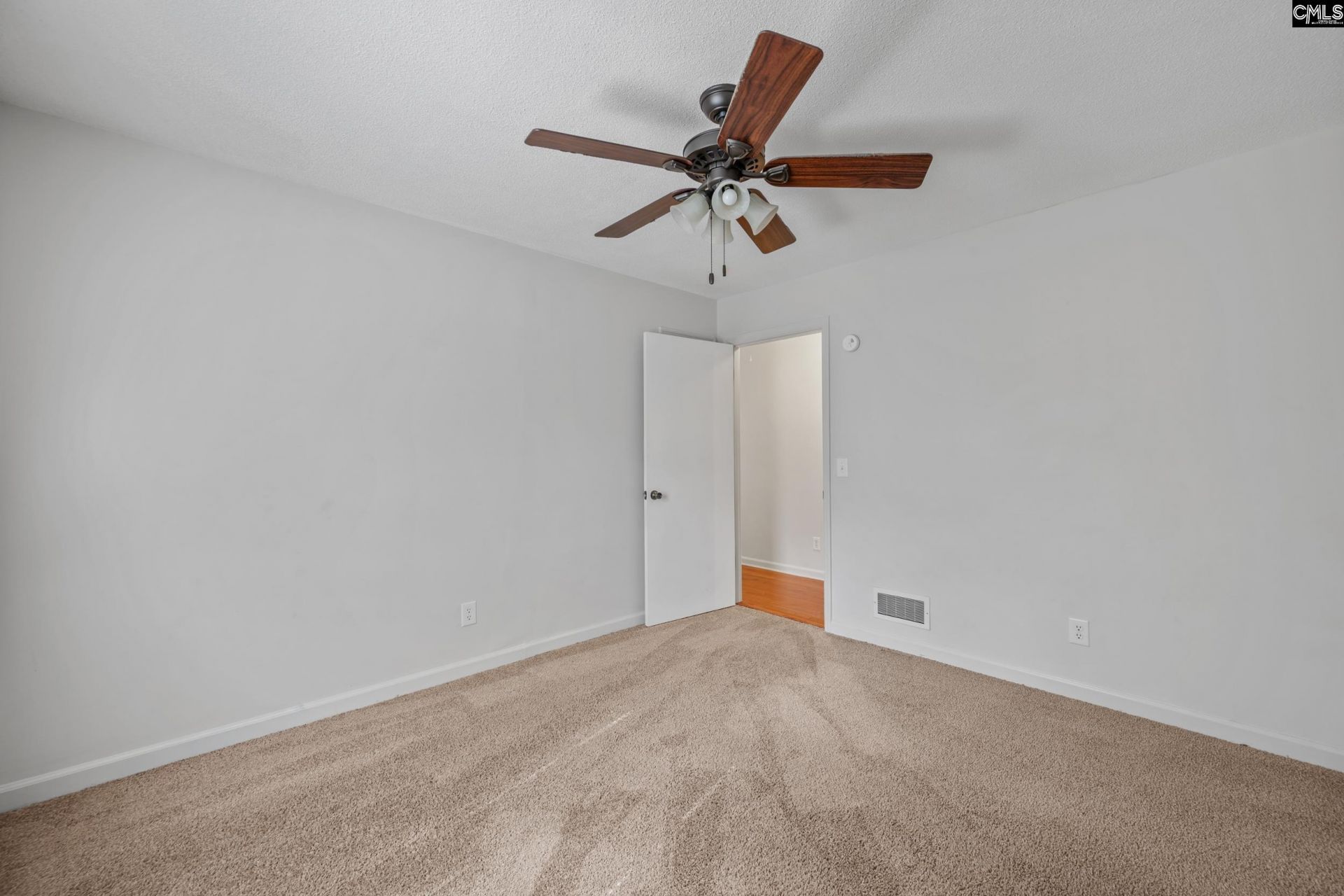 3 Holly Tree Court  Photo 38