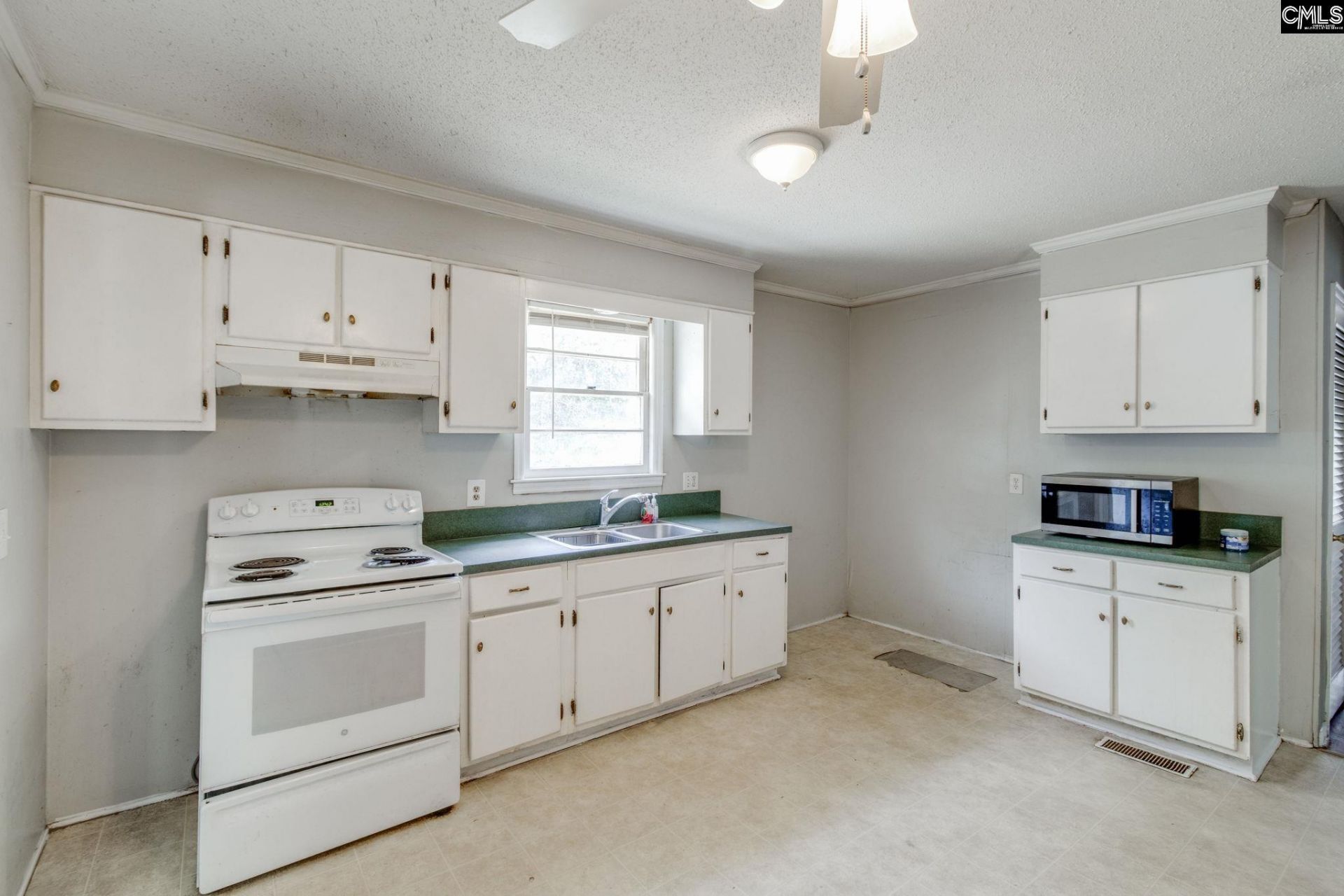 203 Oak Ridge Lane Photo 4