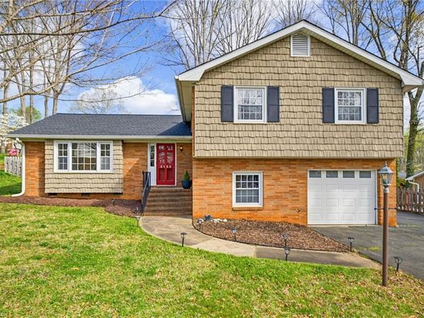 2122 Leeds Lane , Winston-Salem, NC 27103