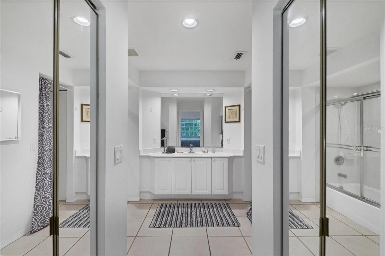 3803 54th Drive W, Unit 202, Bradenton, FL 34210 Photo