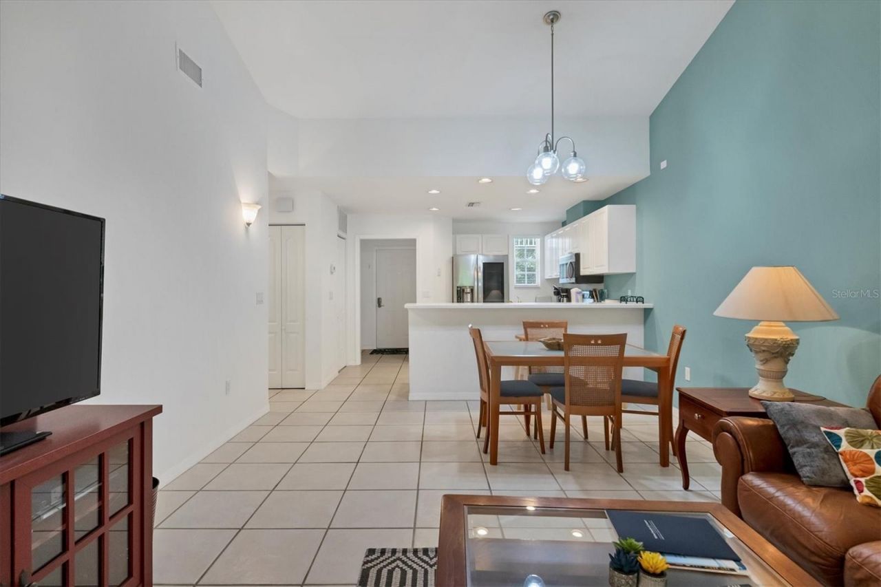 3803 54th Drive W, Unit 202, Bradenton, FL 34210 Photo