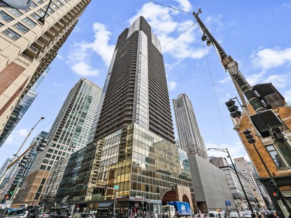 10 E ONTARIO Street , Unit 3702, Chicago, IL 60611