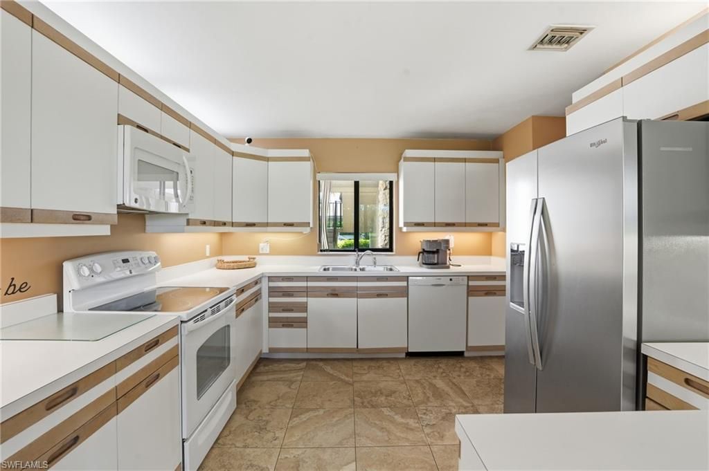 764 Eagle Creek Dr, Unit 103, Naples, FL 34113 Photo