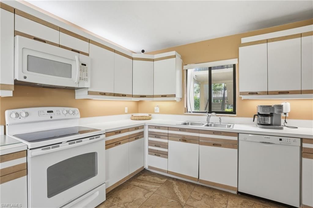 764 Eagle Creek Dr, Unit 103, Naples, FL 34113 Photo