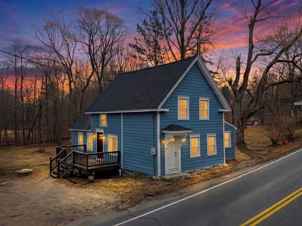 79 Haverhill Road, Chester, NH 03036