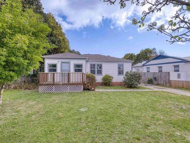 208 Berry Rd, Pensacola, FL 32507