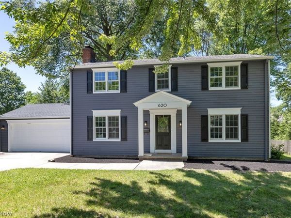 620 Lindford Drive, Bay Village, OH 44140