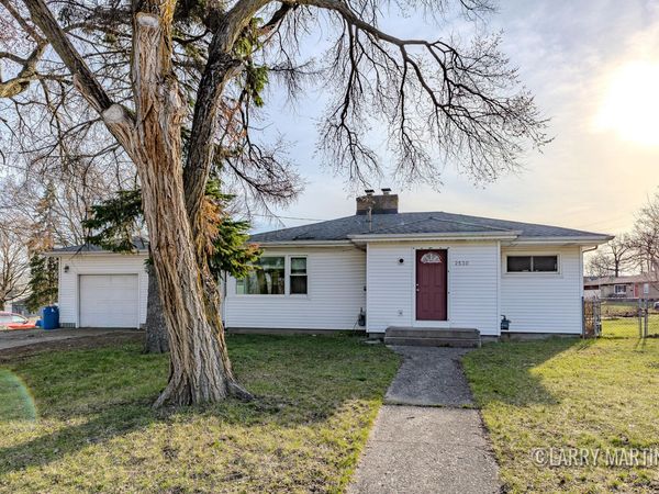 2530 De Hoop Avenue, Wyoming, MI 49509