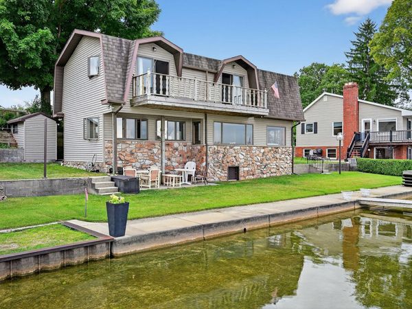 32680 South Street, Lawton, MI 49065