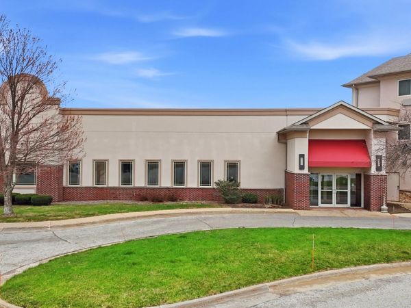 1780 Stonegate Center Drive, Burlington, IA 52601