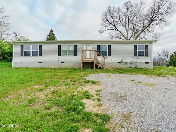 1306 W Morris St, Sweetwater, TN 37874