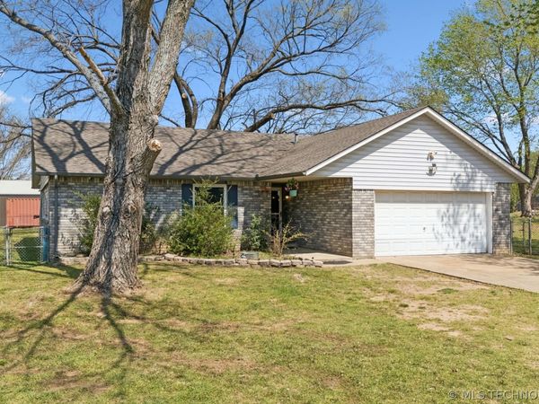 10277 E 2nd Street, Claremore, OK 74019