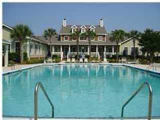 1600 Long Grove Drive Photo 12