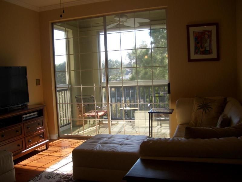 1600 Long Grove Drive Photo 7