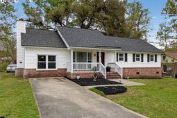 130 Cornell Drive photo 4