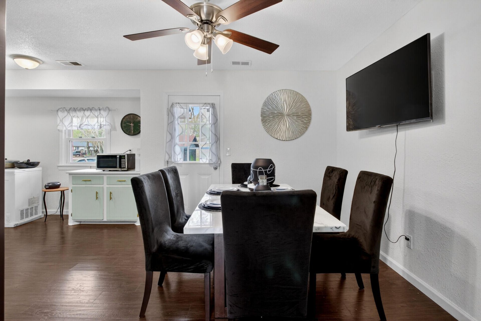 130 Cornell Drive Photo 7