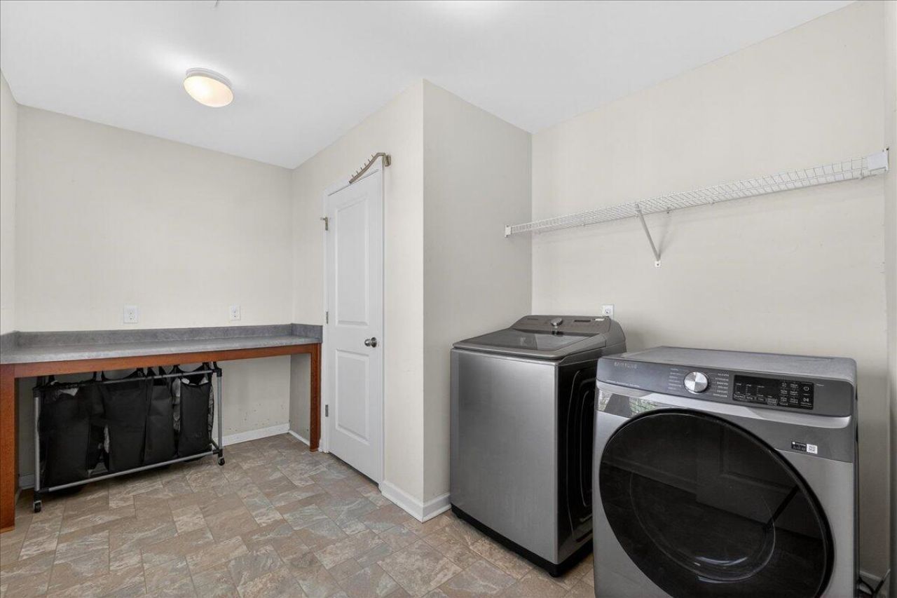 210 Wood Thrush Way Photo 22