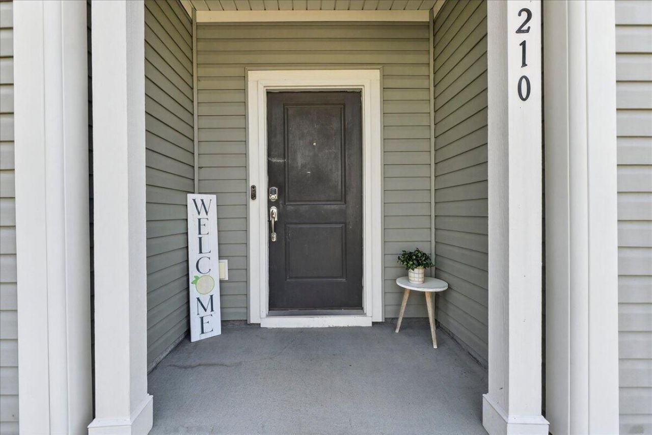 210 Wood Thrush Way Photo 4