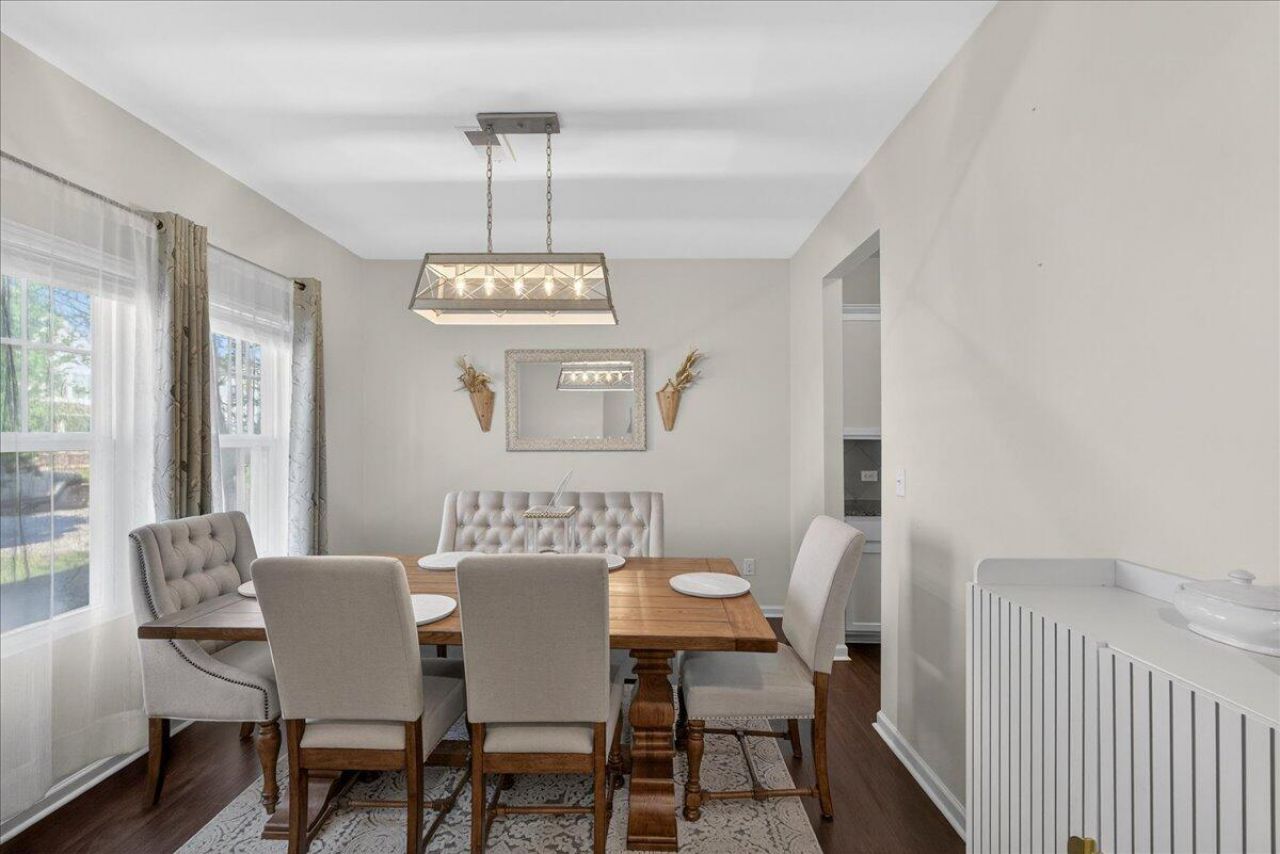 210 Wood Thrush Way Photo 9