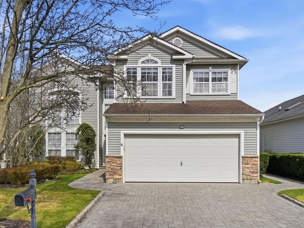 171 Hamlet Drive , Mount Sinai, NY 11766