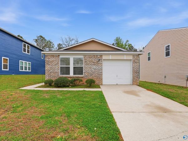 126 Whitestone Drive NE, Huntsville, AL 35810