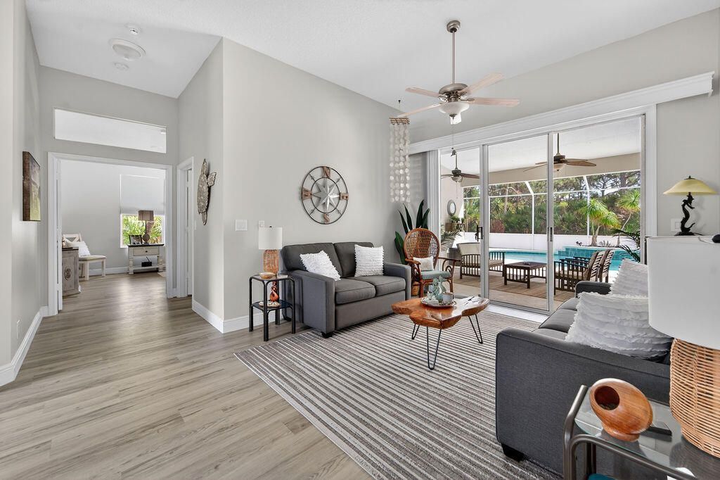 527 NW Bellworth Place, Jensen Beach, FL 34957 Photo