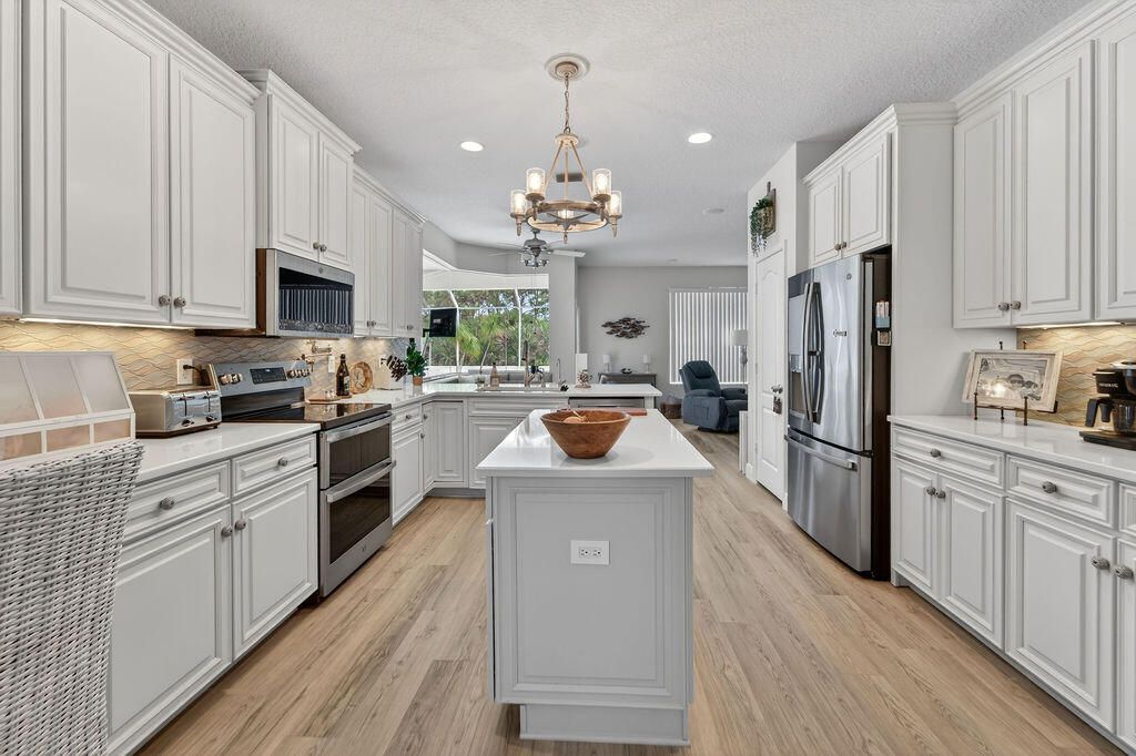 527 NW Bellworth Place, Jensen Beach, FL 34957 Photo